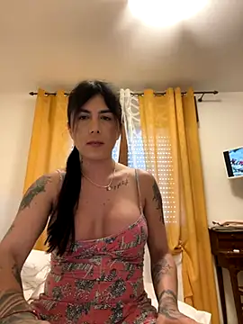 Snapshot of missdirtyhot_ chatting on October 17, 2025, 8:50 am missdirtyhot online show from October 17, 2025, 8:50 am