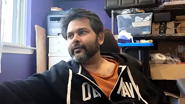 Snapshot of Sakhtlaundaz chatting on January 18, 2026, 7:28 pm Sakhtlaundaz online show from January 18, 2026, 7:28 pm