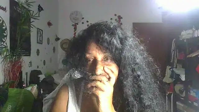 YourWhoreXX online show from October 5, 2025, 10:06 am