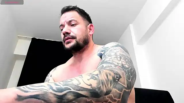 musclemonster31 online show from February 3, 2026, 10:15 pm