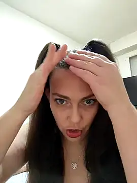 Snapshot of LEAsquirt91 chatting on February 1, 2025, 11:37 pm LEAsquirt91 online show from February 1, 2025, 11:37 pm