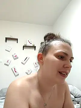 Snapshot of LEAsquirt91 chatting on February 6, 2025, 3:06 am LEAsquirt91 online show from February 6, 2025, 3:06 am