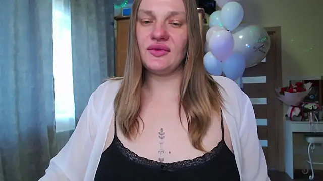 EndlessLustX online show from April 9, 2026, 6:04 am