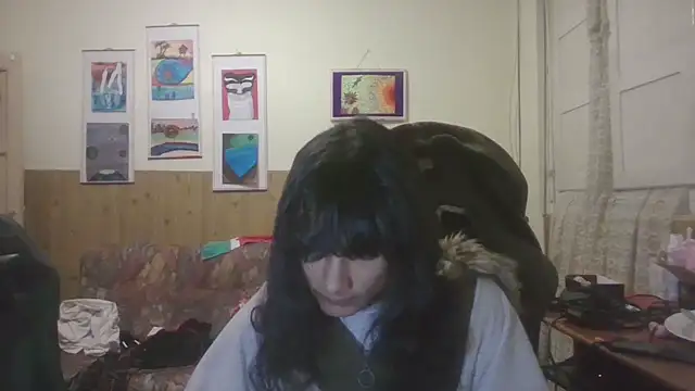 calliemaggotbone online show from November 27, 2025, 6:47 am