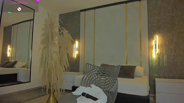 riley sierra online show from January 7, 2026, 12:43 pm