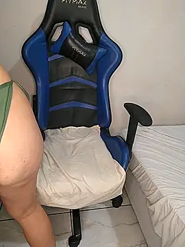 Rafaelayamazaki online show from March 27, 2026, 10:00 pm