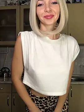 Kristina03 online show from October 15, 2025, 9:23 pm