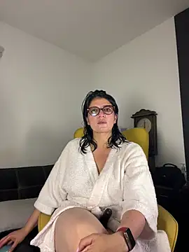 Snapshot of adriana71 chatting on July 19, 2026, 2:31 am adriana71 online show from July 19, 2026, 2:31 am