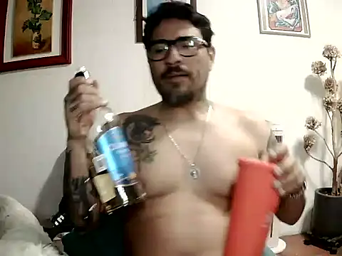 angellamas1709 online show from March 24, 2026, 7:08 am