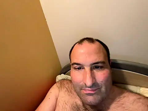 FrankTaylor66 online show from November 12, 2025, 9:18 pm