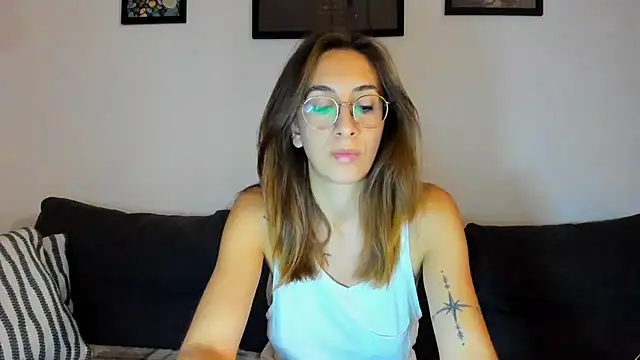 DesireMore90 online show from November 5, 2025, 10:24 pm