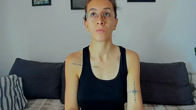 DesireMore90 online show from November 25, 2025, 10:26 am