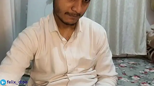 Snapshot of felix_dion chatting on February 5, 2026, 3:52 pm felix dion online show from February 5, 2026, 3:52 pm