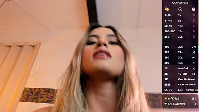 KiaraCarter online show from November 20, 2025, 8:42 pm