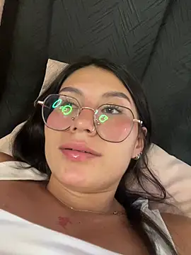 emily villamil online show from May 30, 2026, 9:31 pm