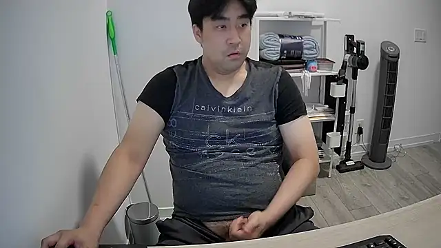 Koreanboy171 online show from June 28, 2026, 5:25 am
