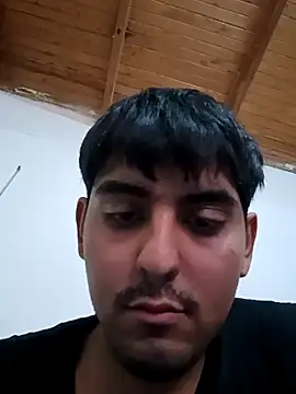Snapshot of lil_burger chatting on April 4, 2026, 8:15 pm lil burger online show from April 4, 2026, 8:15 pm