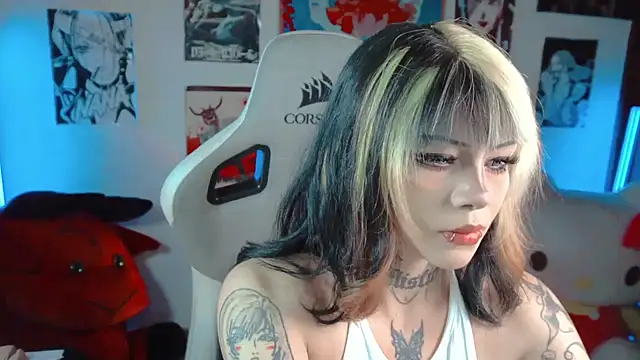 Deadly Doll online show from October 10, 2025, 10:54 pm