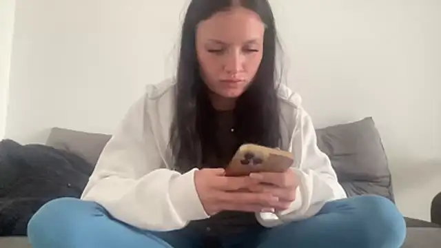 mariemelissah online show from February 11, 2026, 11:10 am