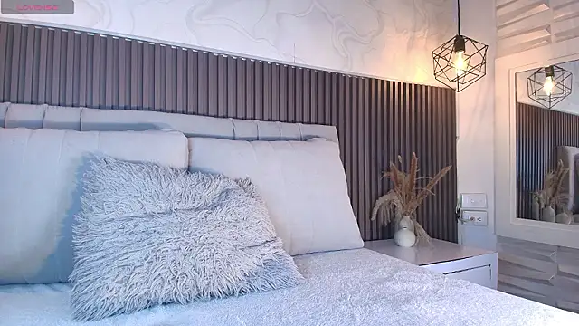 Snapshot of SHANONCLARK chatting on March 3, 2026, 7:10 pm SHANONCLARK online show from March 3, 2026, 7:10 pm