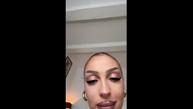 MileySin1111 online show from October 16, 2025, 11:18 am