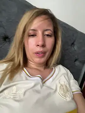 Snapshot of marthina_thompsson chatting on July 4, 2026, 10:36 pm marthina thompsson online show from July 4, 2026, 10:36 pm
