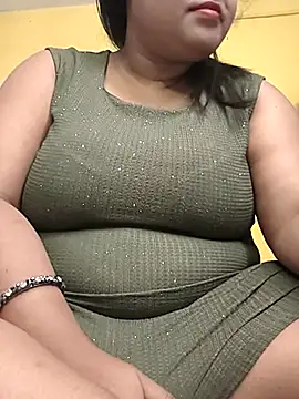 flamingoss online show from November 2, 2025, 7:19 pm