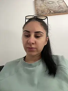 JenniferEdith online show from March 6, 2025, 9:47 am