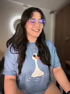 Lia flowers online show from October 23, 2025, 2:10 am