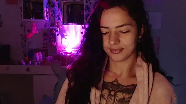 Snapshot of BeellyDance chatting on May 8, 2026, 12:09 pm BeellyDance online show from May 8, 2026, 12:09 pm