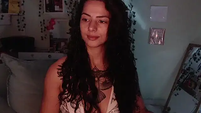 Snapshot of BeellyDance chatting on April 25, 2026, 1:41 pm BeellyDance online show from April 25, 2026, 1:41 pm