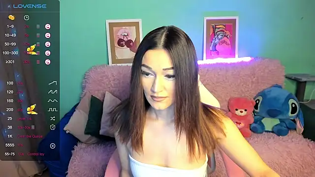 Snapshot of Queen_baby chatting on March 11, 2026, 12:37 am Queen baby online show from March 11, 2026, 12:37 am