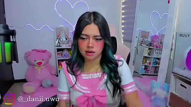 CuteDani  online show from March 6, 2026, 3:07 pm