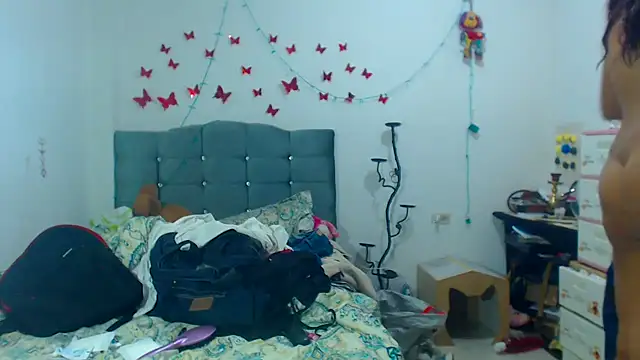 AmaraRoberts420 online show from February 26, 2025, 3:35 am