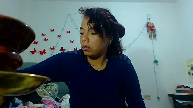 AmaraRoberts420 online show from February 24, 2025, 5:54 am