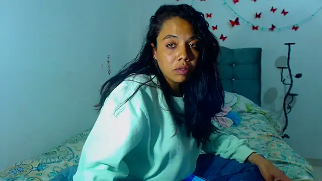 AmaraRoberts420 online show from February 18, 2025, 12:37 am