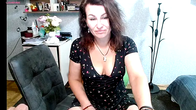 BeatriksS online show from June 24, 2026, 6:39 pm