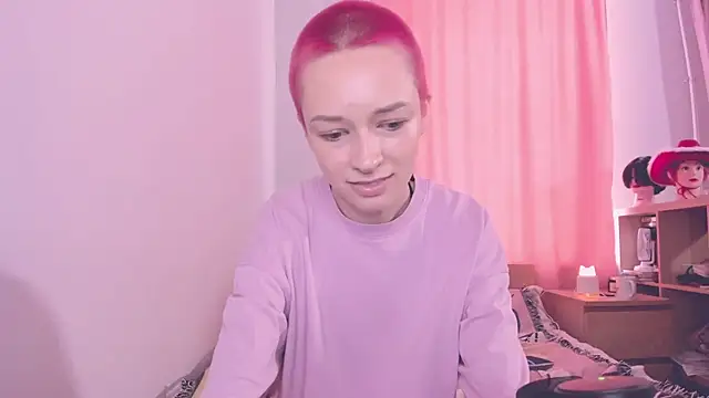 Snapshot of VivianLy_ chatting on May 19, 2026, 1:40 pm VivianLy online show from May 19, 2026, 1:40 pm