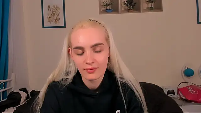 OliviaKisss online show from April 20, 2026, 6:53 pm