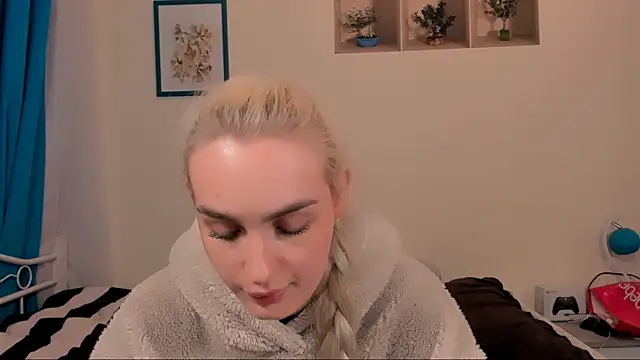 OliviaKisss online show from April 19, 2026, 6:32 pm