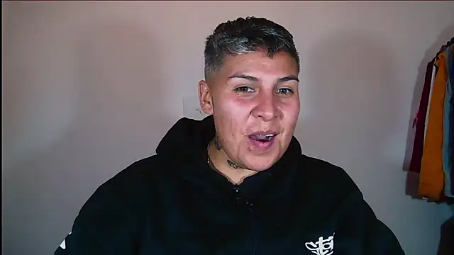 Yessi rousse online show from November 15, 2025, 12:03 am