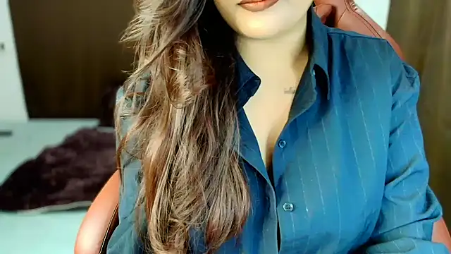 shanayaaa 1 online show from November 7, 2025, 6:56 pm