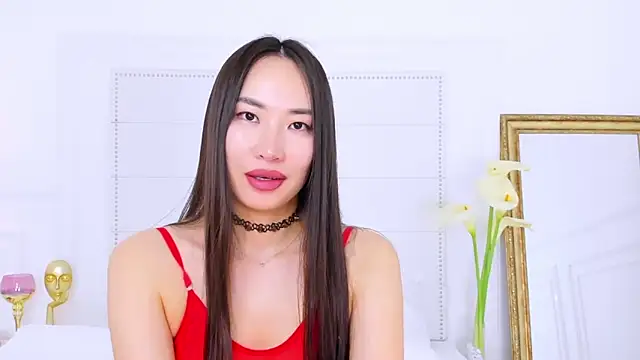 NaomiYuu online show from March 22, 2025, 5:39 am