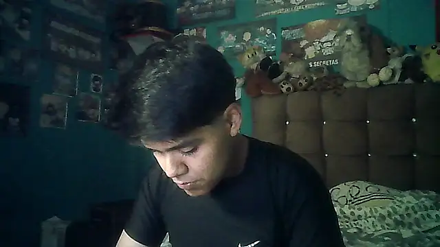 Snapshot of Valesh20 chatting on December 22, 2025, 3:17 am Valesh20 online show from December 22, 2025, 3:17 am