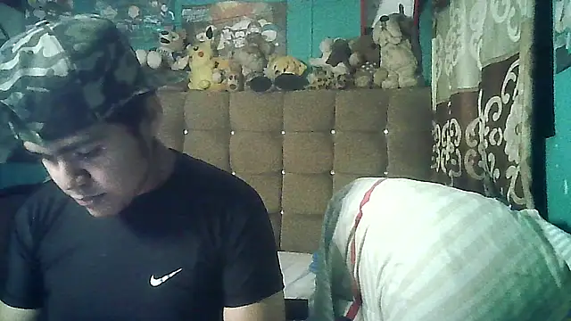 Snapshot of Valesh20 chatting on November 24, 2025, 12:54 am Valesh20 online show from November 24, 2025, 12:54 am