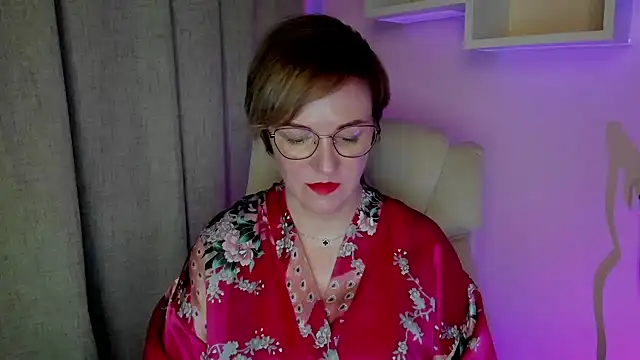 Snapshot of feliziaDesire chatting on July 7, 2026, 6:47 am feliziaDesire online show from July 7, 2026, 6:47 am