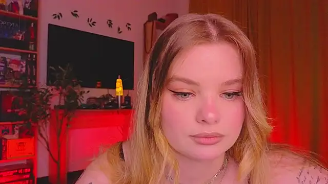 Hottie Jane online show from December 5, 2025, 3:43 pm