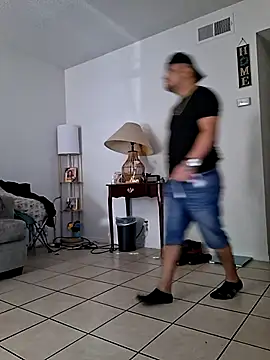 hungpenis210 online show from October 5, 2025, 7:15 pm