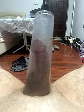 Snapshot of strange6696 chatting on November 23, 2025, 7:13 pm strange6696 online show from November 23, 2025, 7:13 pm