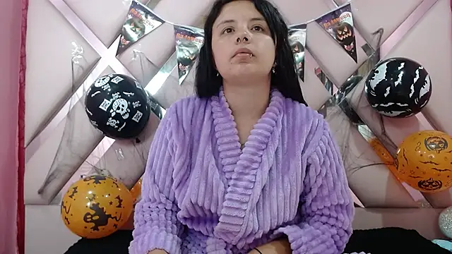 Snapshot of nathaly_low1 chatting on October 16, 2025, 3:04 am nathaly low1 online show from October 16, 2025, 3:04 am